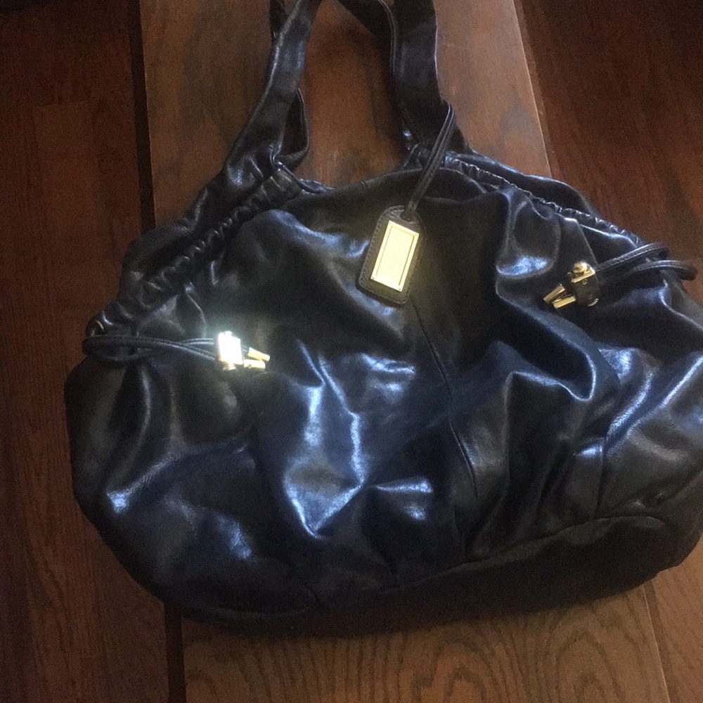 Elegant Black Leather Women's Bag